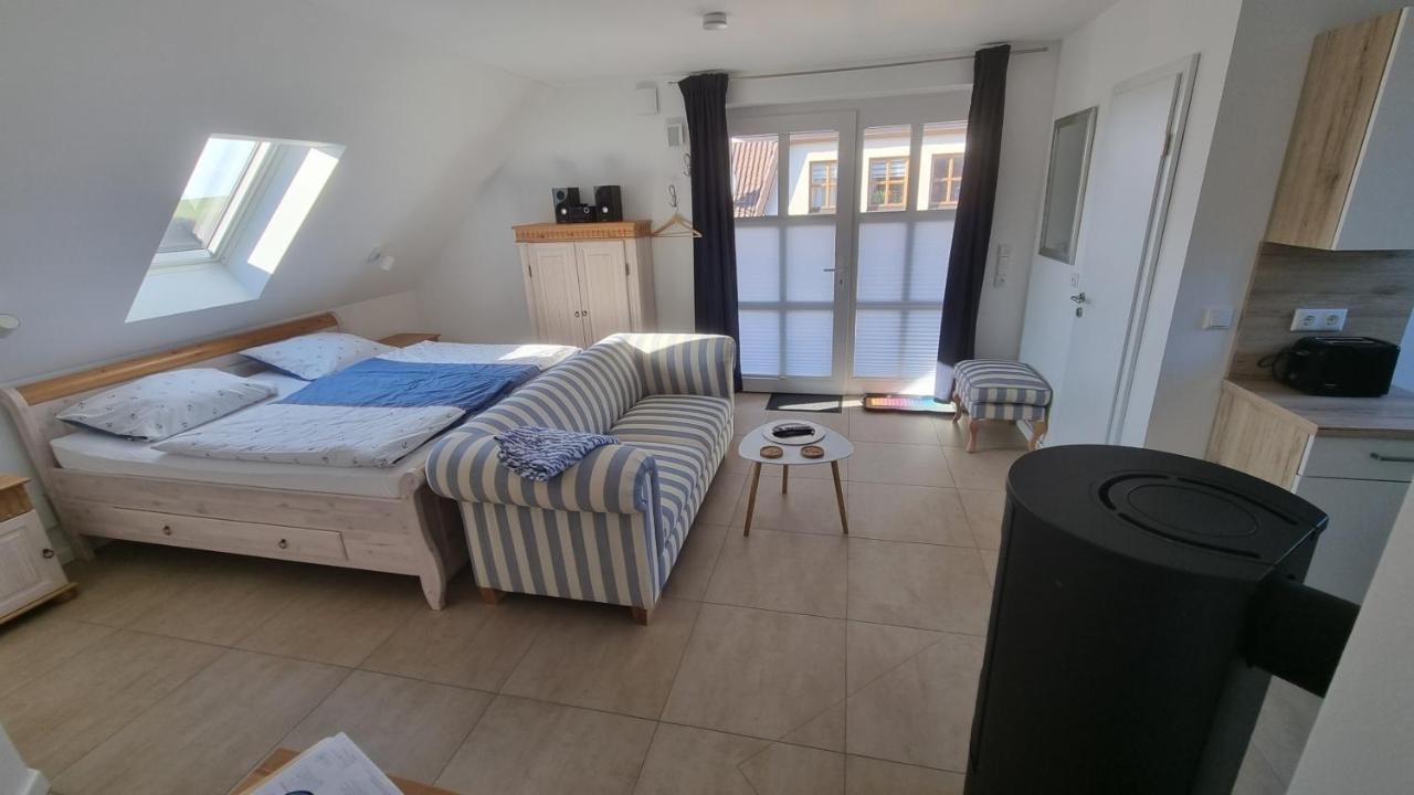 Ferienwohnung Ruegen 1, Alt Reddevitz 108, Insel Ruegen, Mit Kamin 密德海根 外观 照片